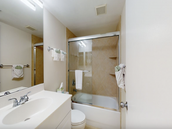 Beachfront Chic Condo in Marco Island Sleeps 4 Guests